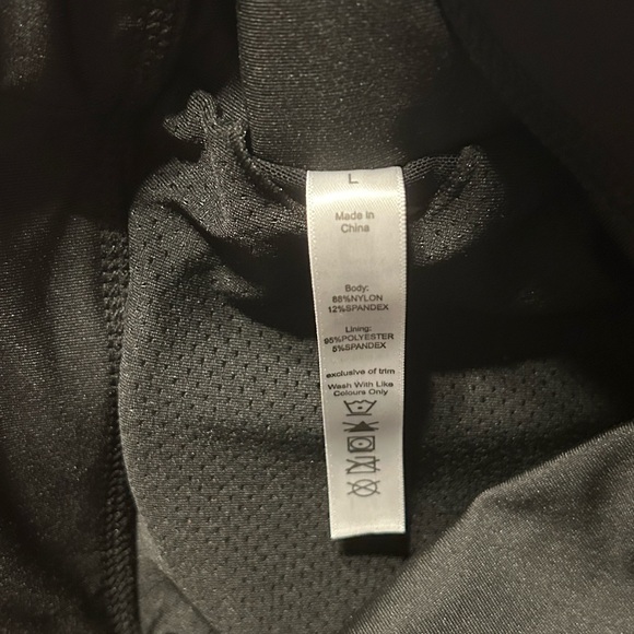 Black Large Sports Bra - Picture 2 of 3